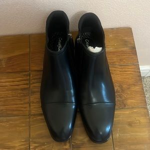 Cestfini men’s Chelsia boots. Never worn.